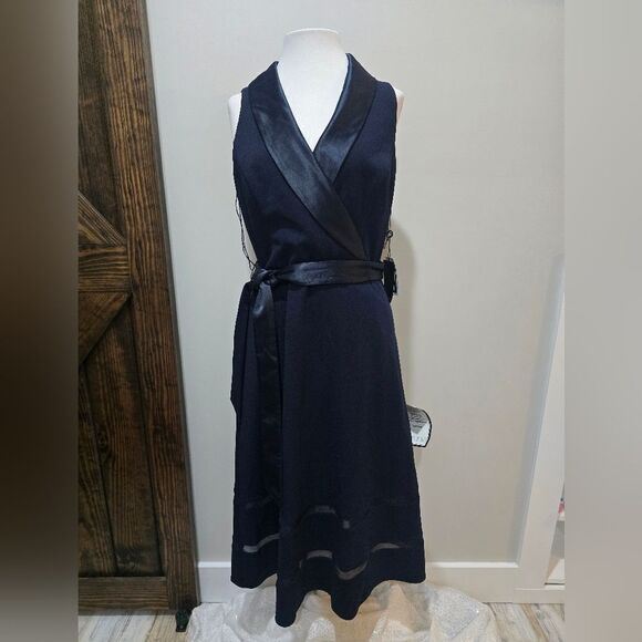 Adrianna Papell Women's Fit & Flare Tuxedo Dress NWT size 8 Midnight Blue - Picture 4 of 6